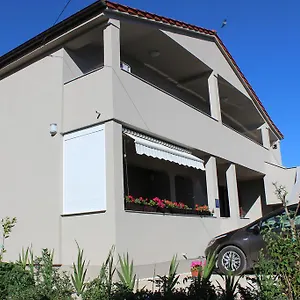 Pezic Pola