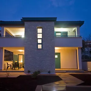 Apartman And Dama